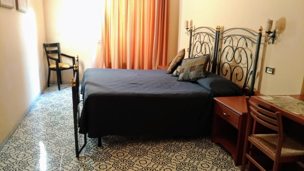 Nicolas Inn โรม ภายนอก รูปภาพ